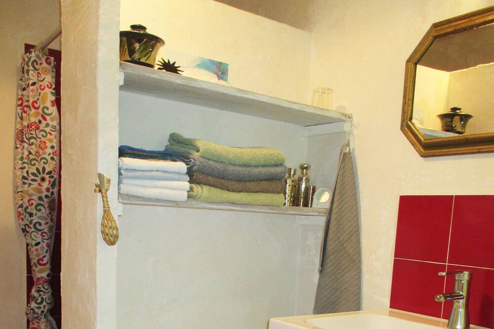 Photo of Bathroom in Le Vigan