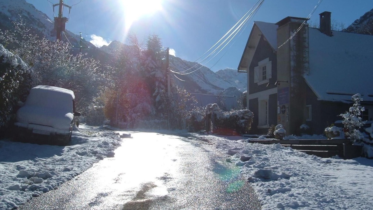 Photo of Outdoor in Campan