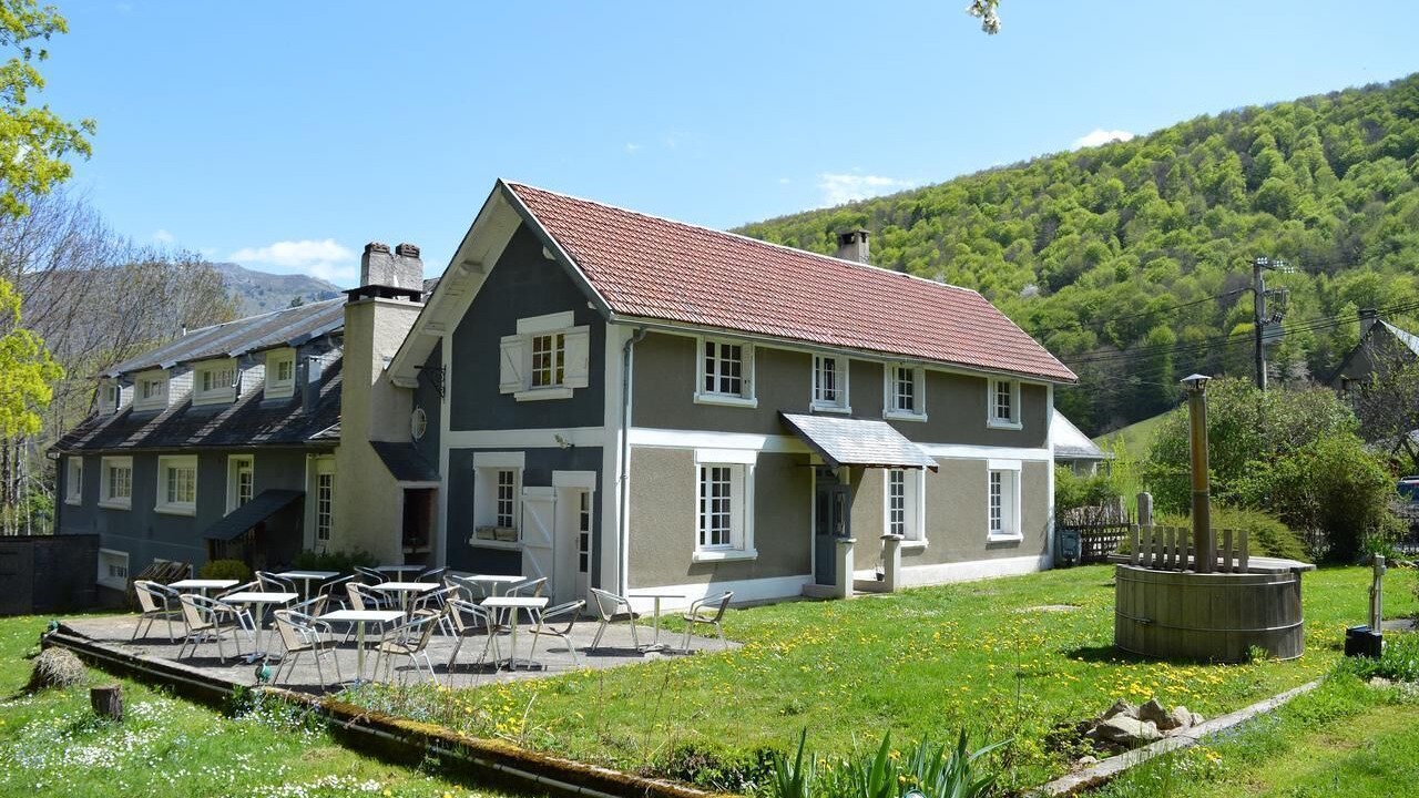 Photo of Outdoor in Campan