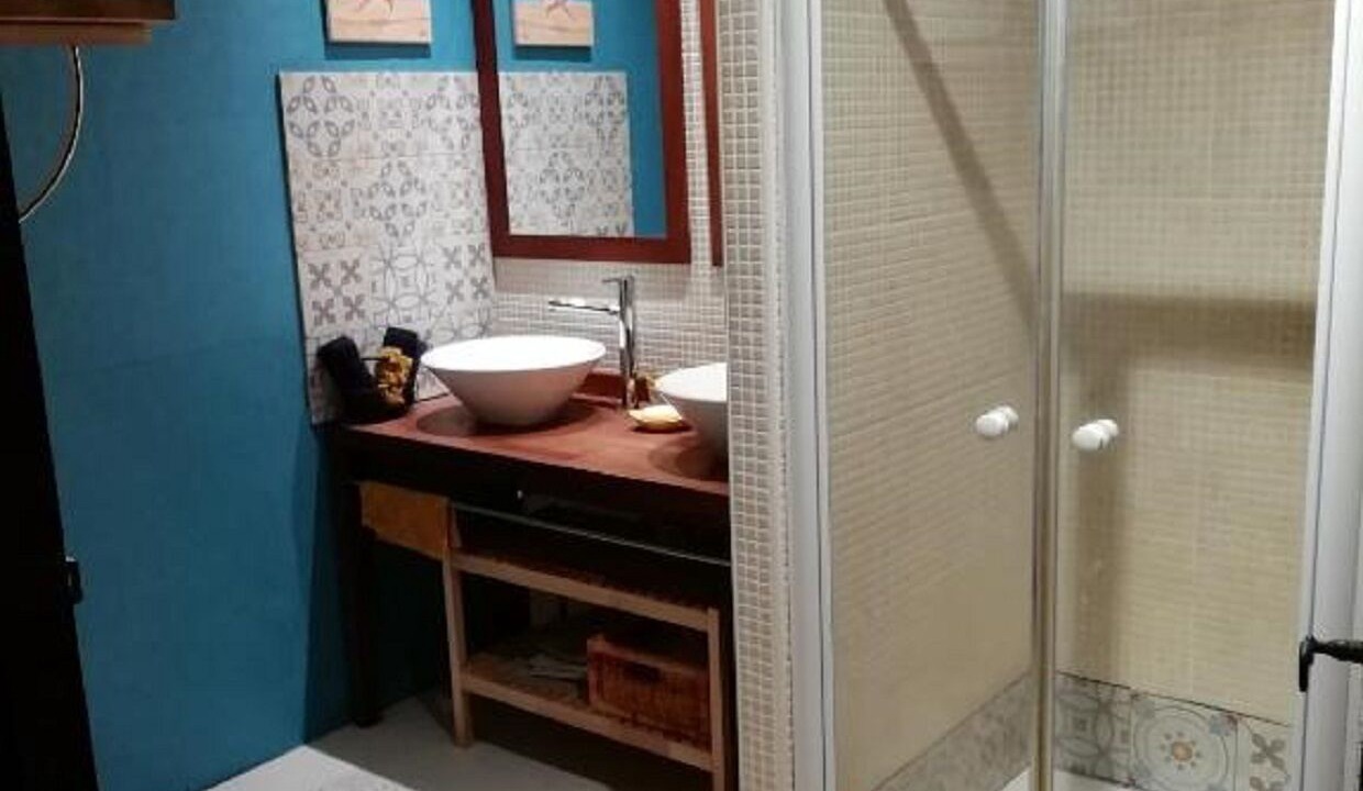 Photo of Others in Claret