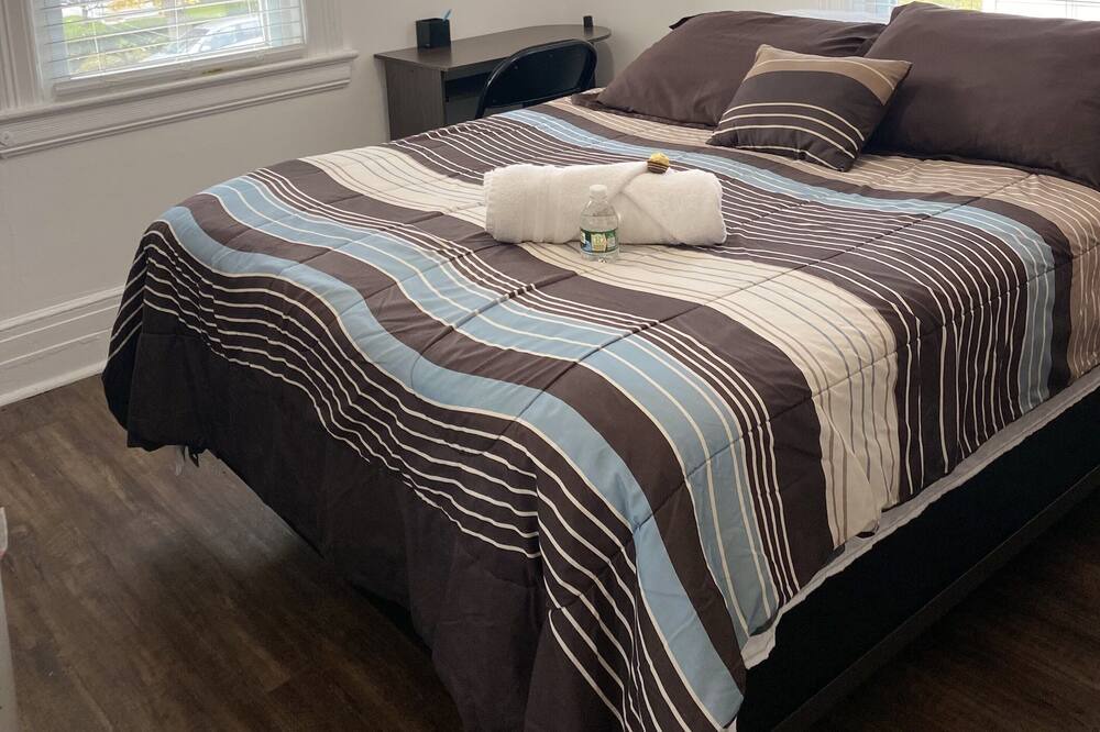 Photo of Bedroom in Englewood