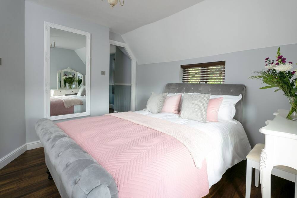 Photo of Bedroom in Royal Tunbridge Wells
