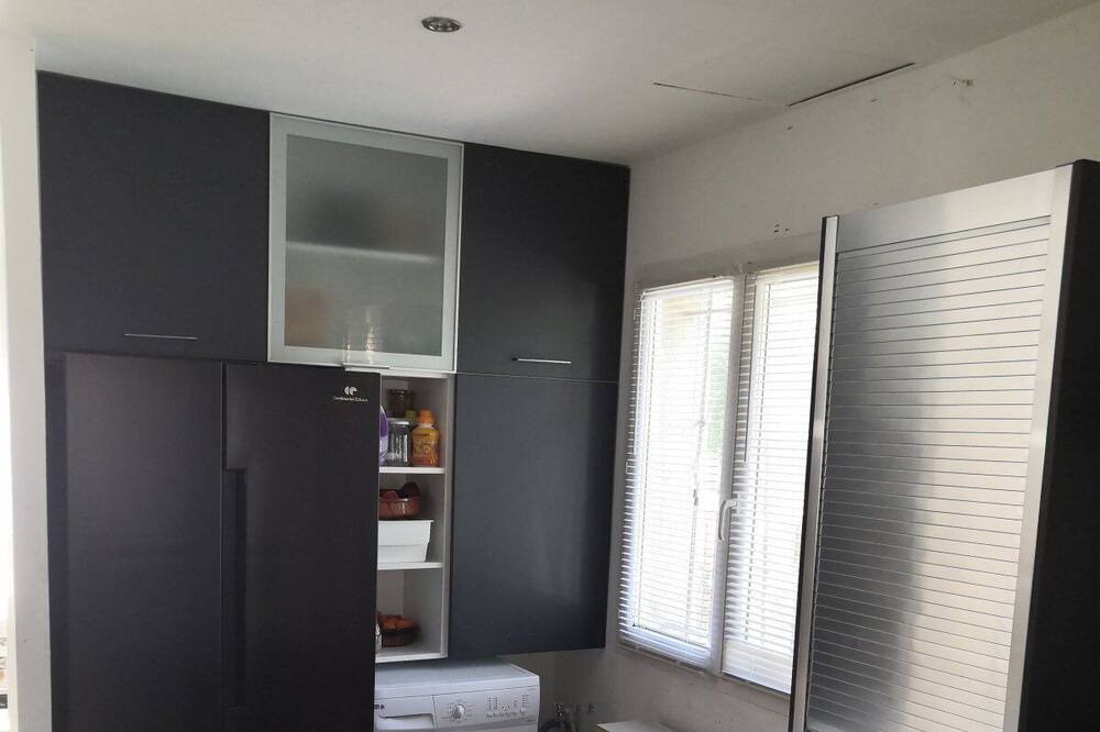 Photo of Kitchen in Saint-Come-et-Maruejols