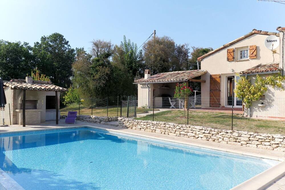 Photo of Outdoor in L'Honor-de-Cos
