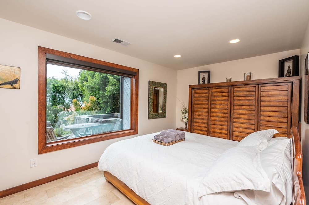 Photo of Bedroom in Mission Hills
