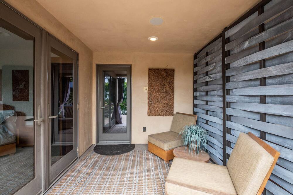 Photo of Outdoor in Mission Hills