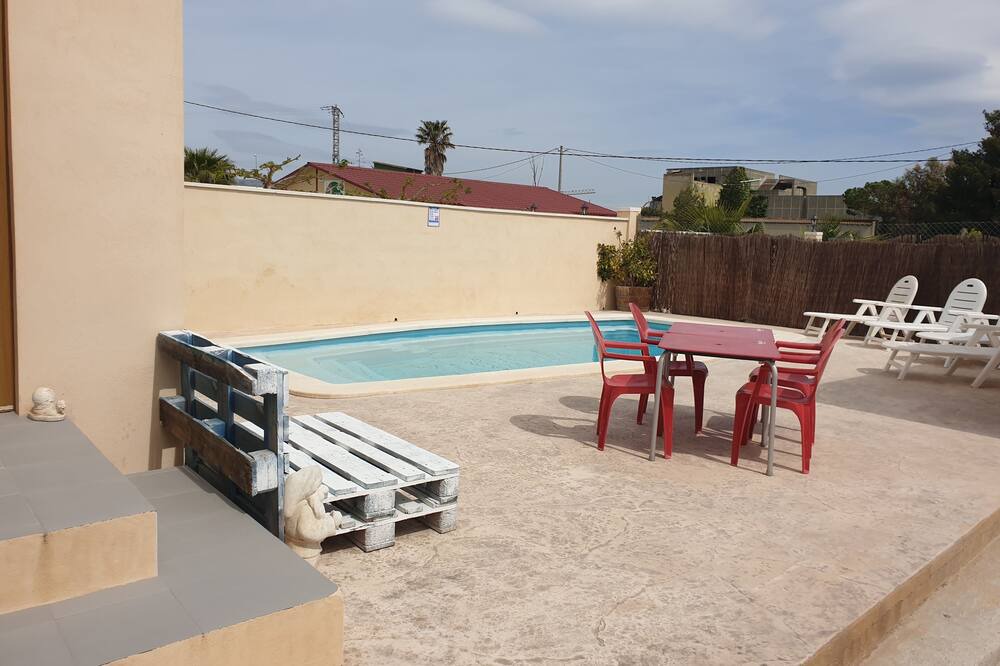 Photo of Outdoor in Camarles