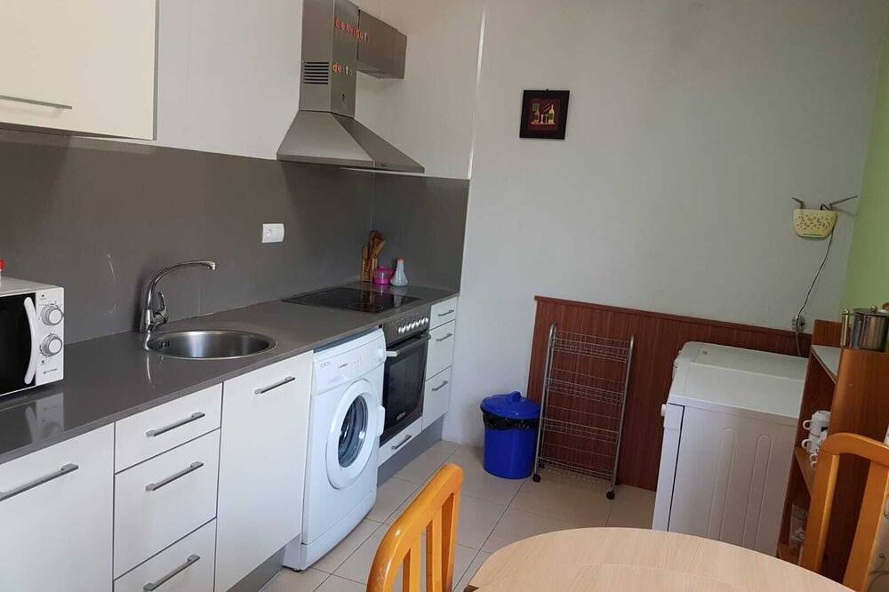 Photo of Kitchen in Camarles