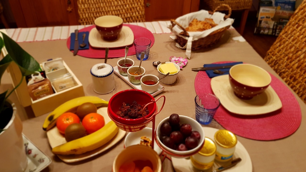 Photo of Others in Elliant