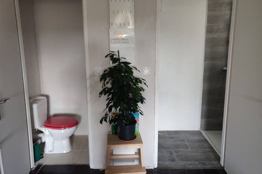 Photo of Bathroom in Toulouse South-East