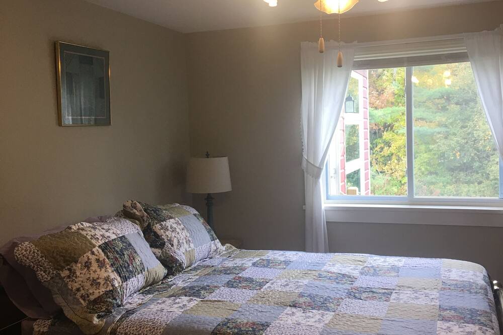 Photo of Bedroom in Weston