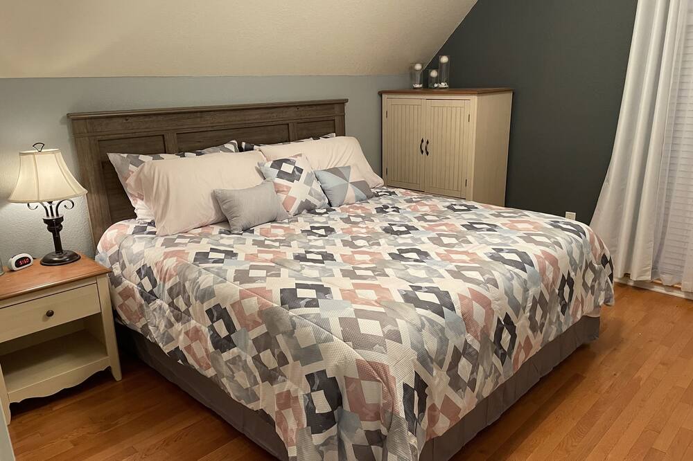 Photo of Bedroom in Mystic
