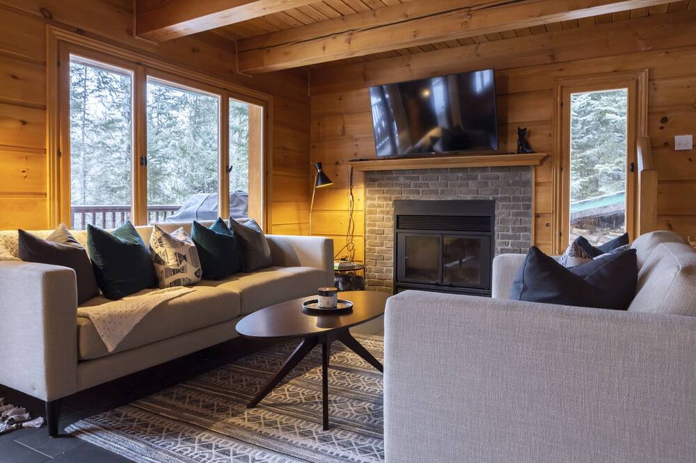 Photo of Livingroom in Lac-Superieur