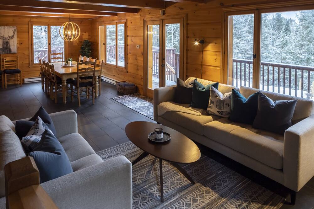Photo of Livingroom in Lac-Superieur