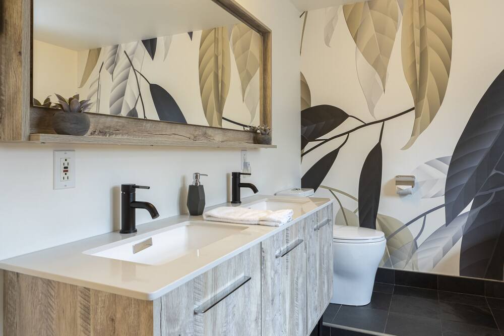 Photo of Bathroom in Lac-Superieur