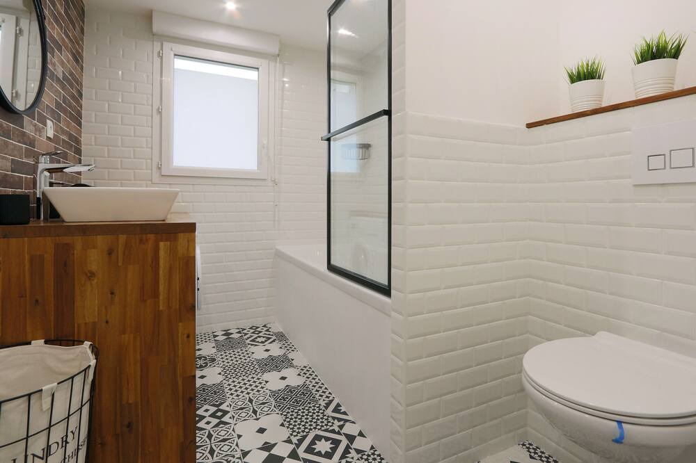 Photo of Bathroom in Notre-Dame-d'Oe