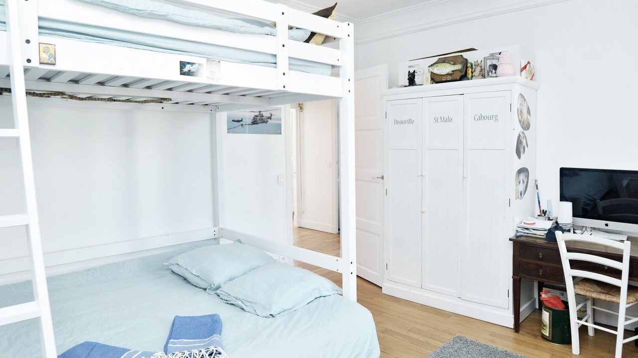 Photo of Others in Auteuil