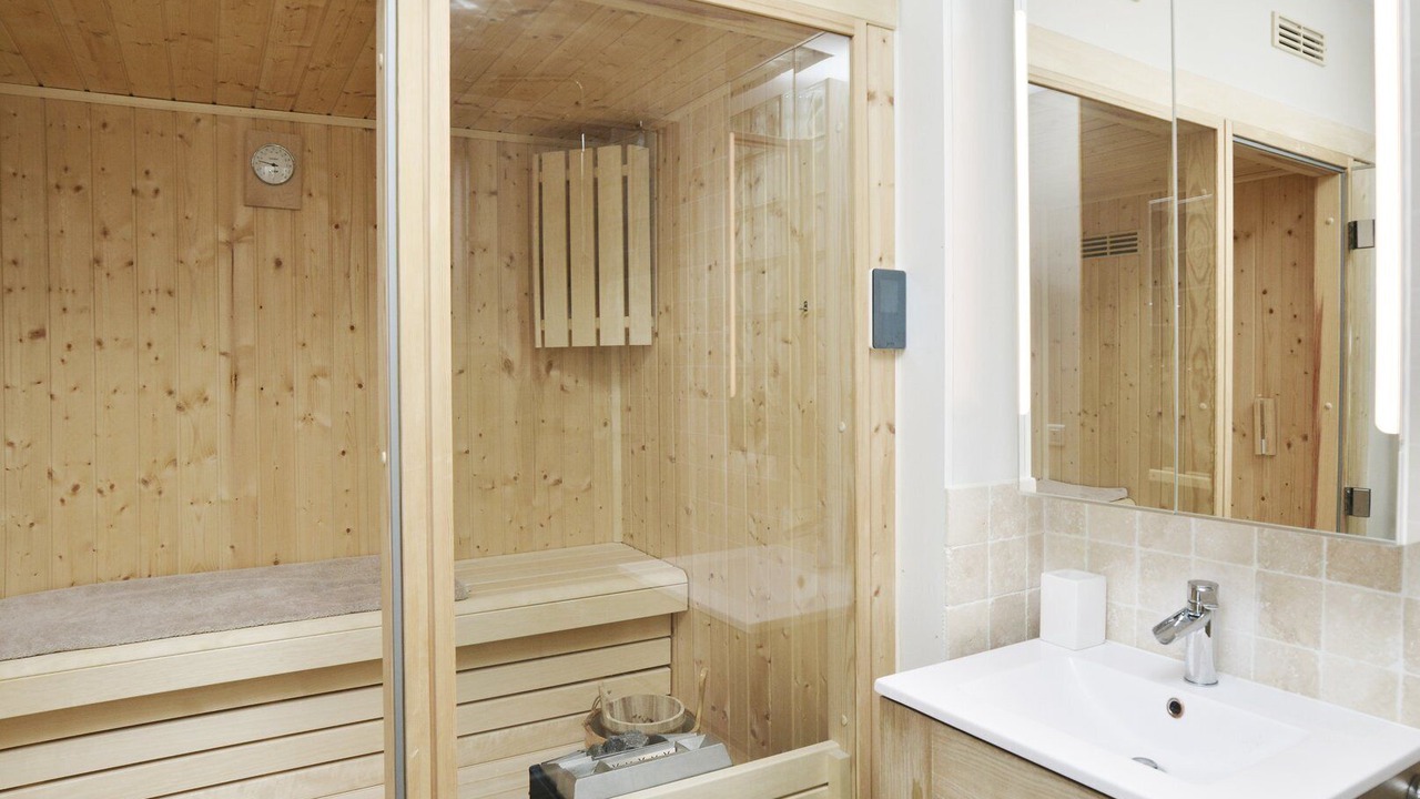 Photo of Others in Auteuil