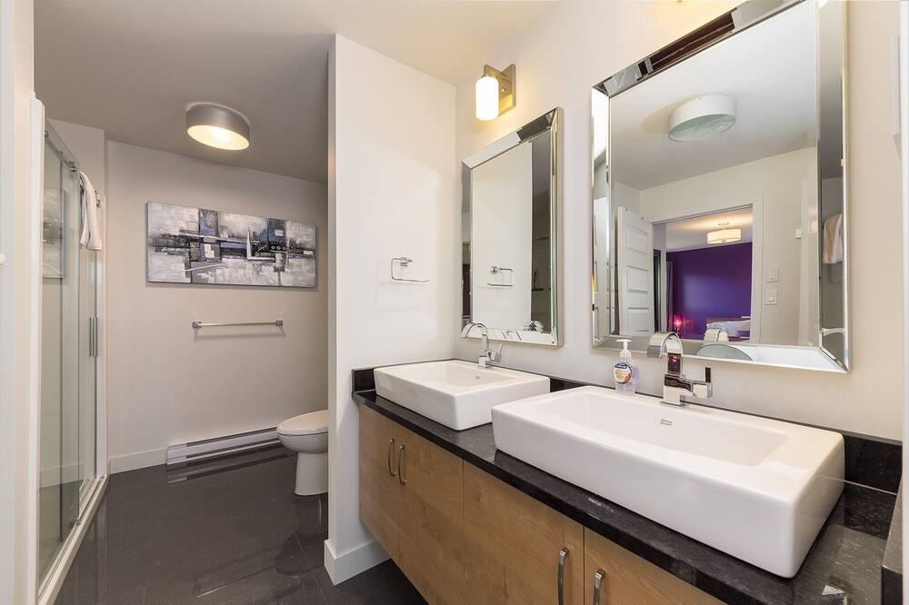 Photo of Bathroom in Baie-St-Paul