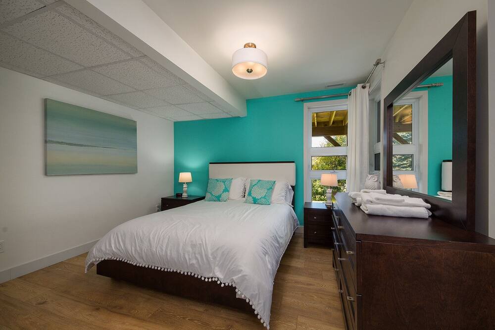 Photo of Bedroom in Baie-St-Paul