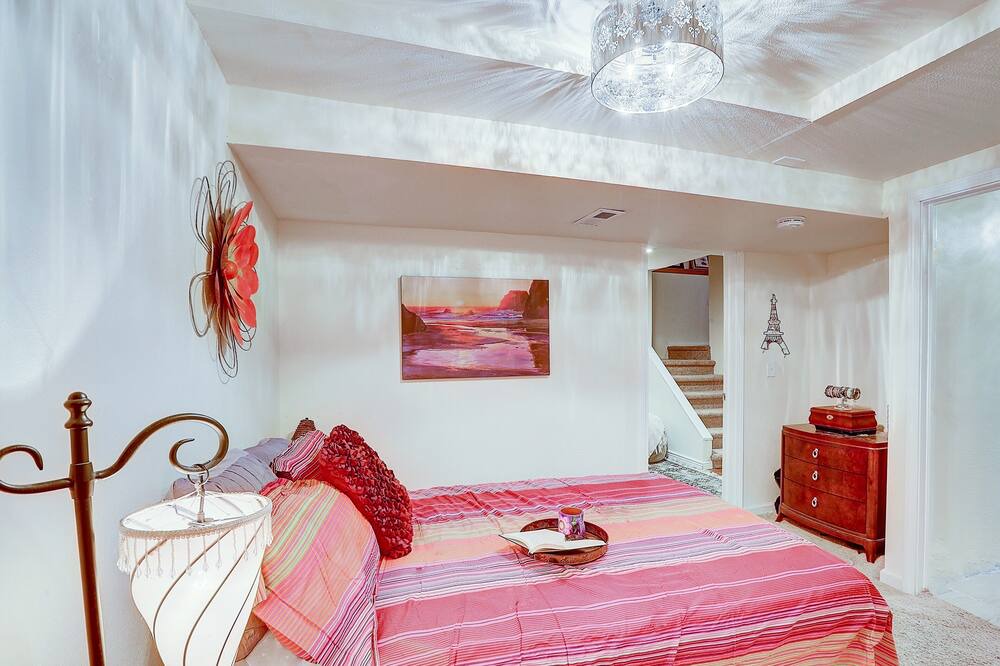 Photo of Bedroom in Walnut Grove