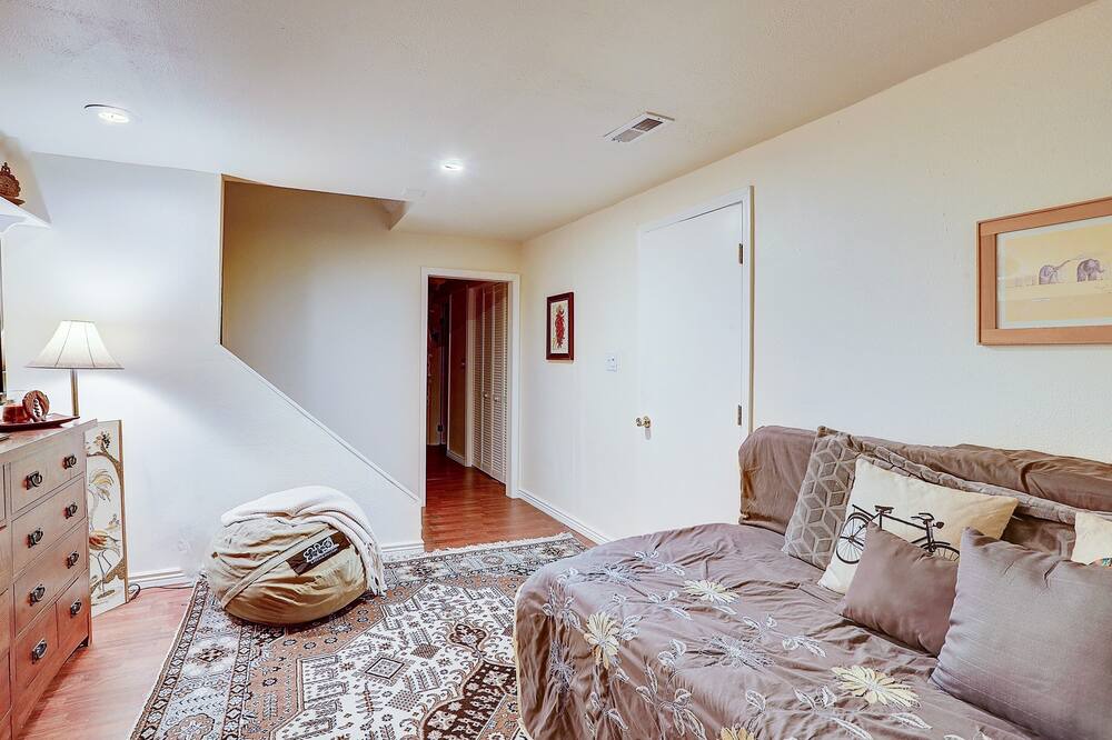 Photo of Bedroom in Walnut Grove