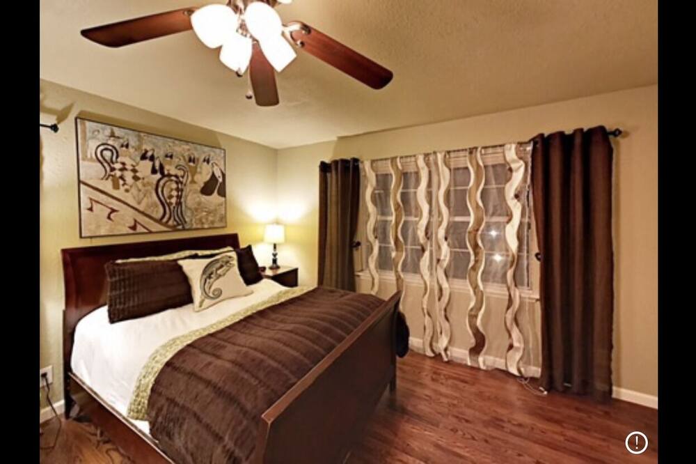 Photo of Bedroom in Dawson