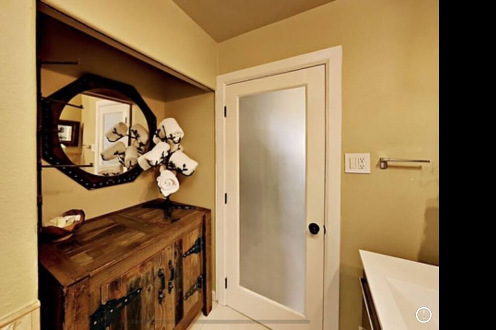 Photo of Bedroom in Dawson