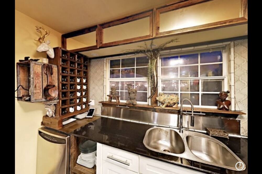 Photo of Kitchen in Dawson