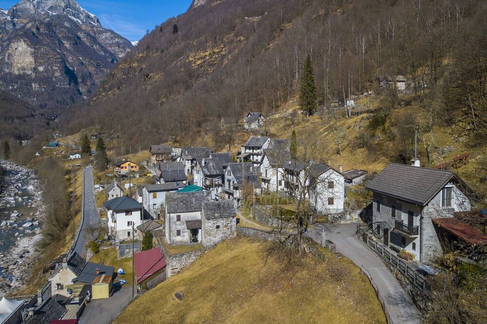 Photo of Others in Brione