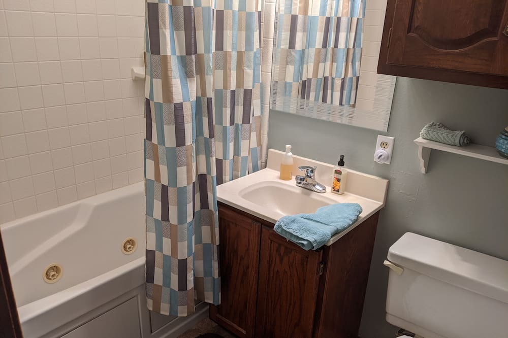 Photo of Bathroom in Adair