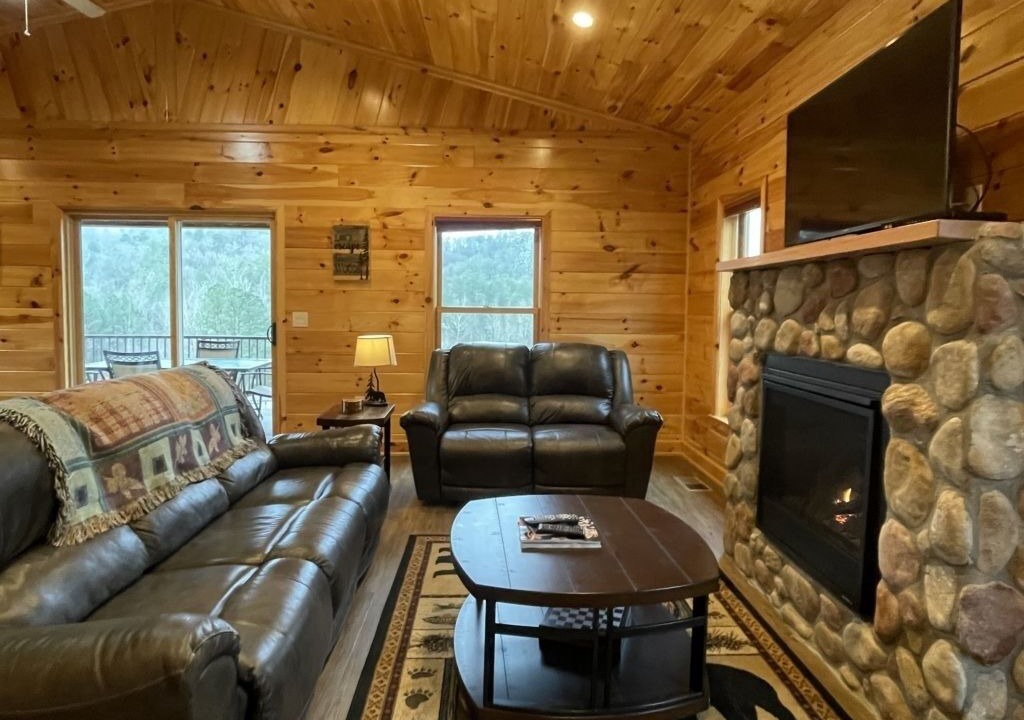Photo of Livingroom in Tellico Plains