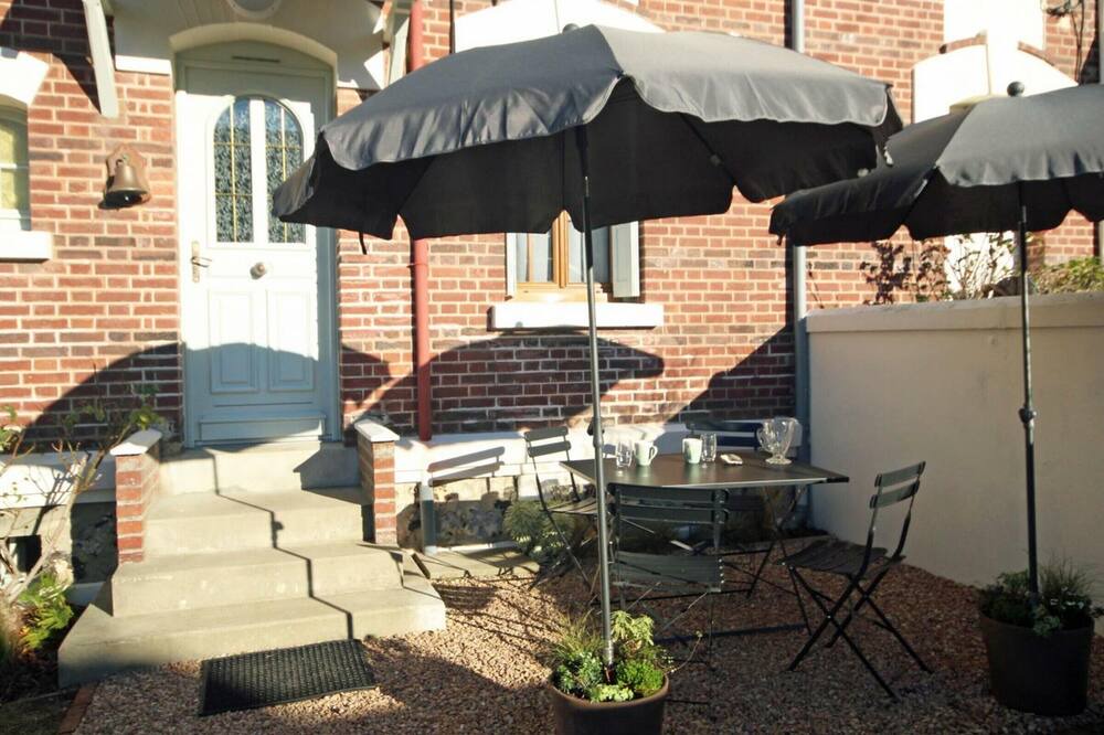 Photo of Patio Balcony in Mesnil-Val-Plage