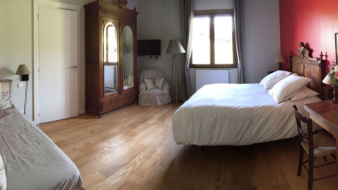 Photo of Bedroom in Gueytes-et-Labastide
