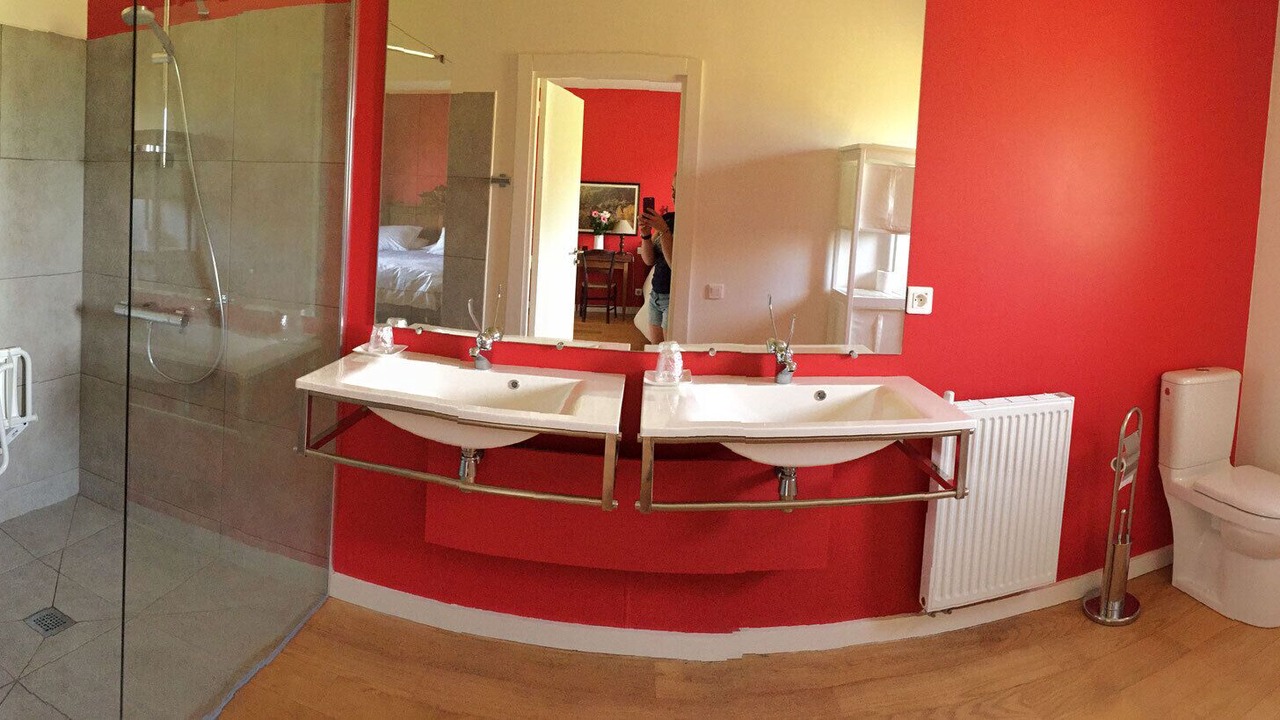 Photo of Bathroom in Gueytes-et-Labastide