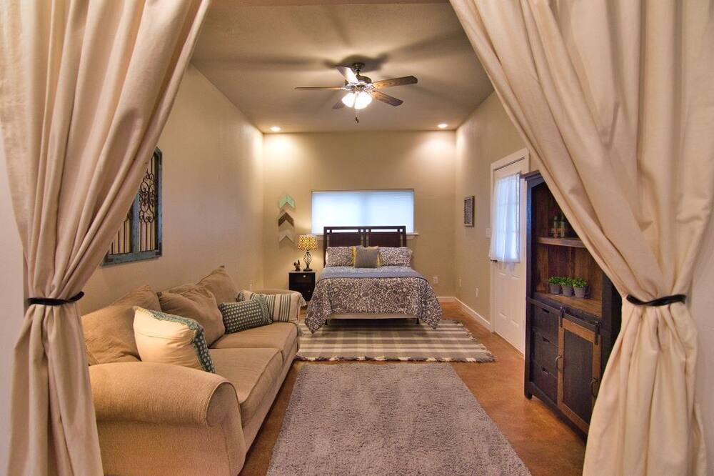 Photo of Bedroom in Mason