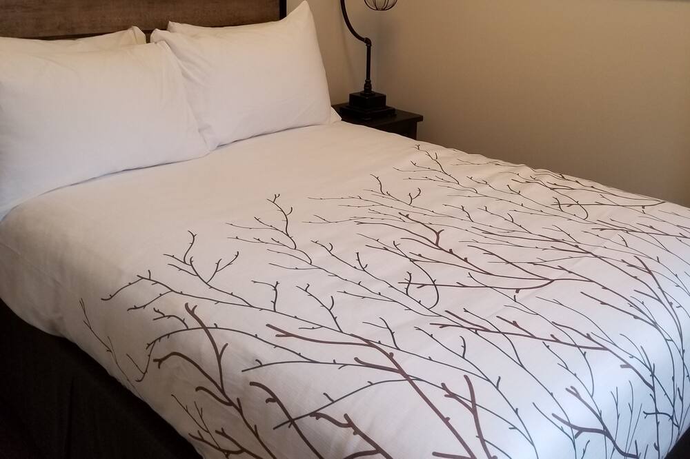 Photo of Bedroom in Muskoka Lakes