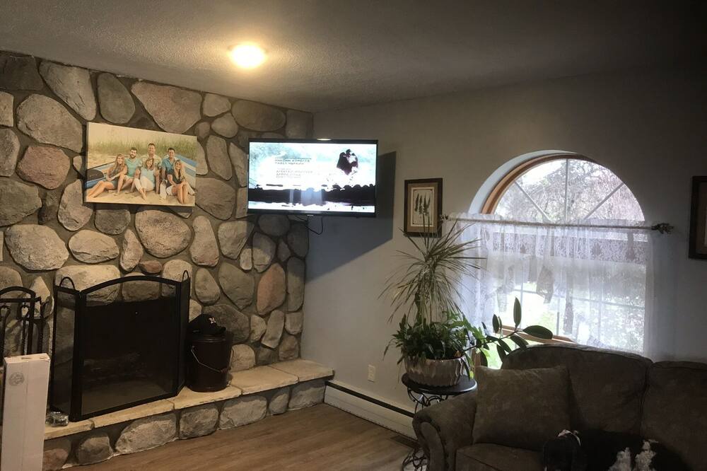 Photo of Livingroom in Oscoda