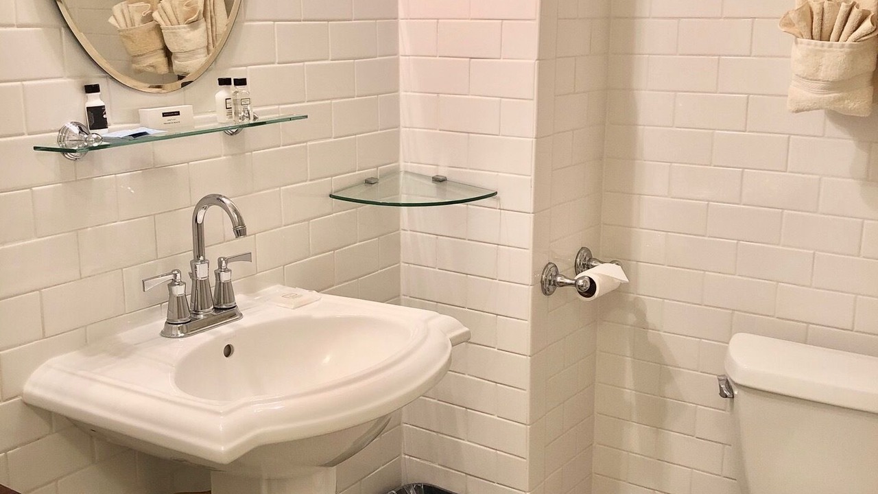 Photo of Bathroom in Van Horn