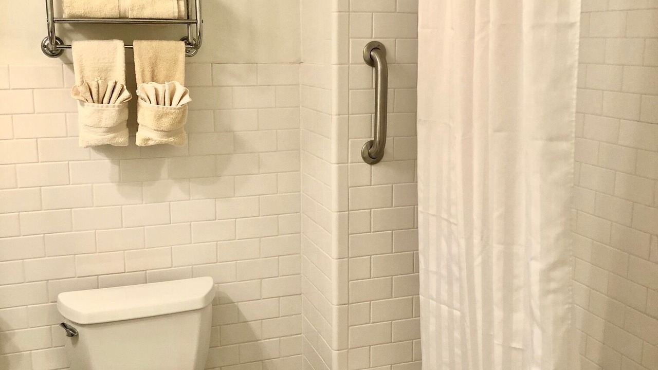 Photo of Bathroom in Van Horn