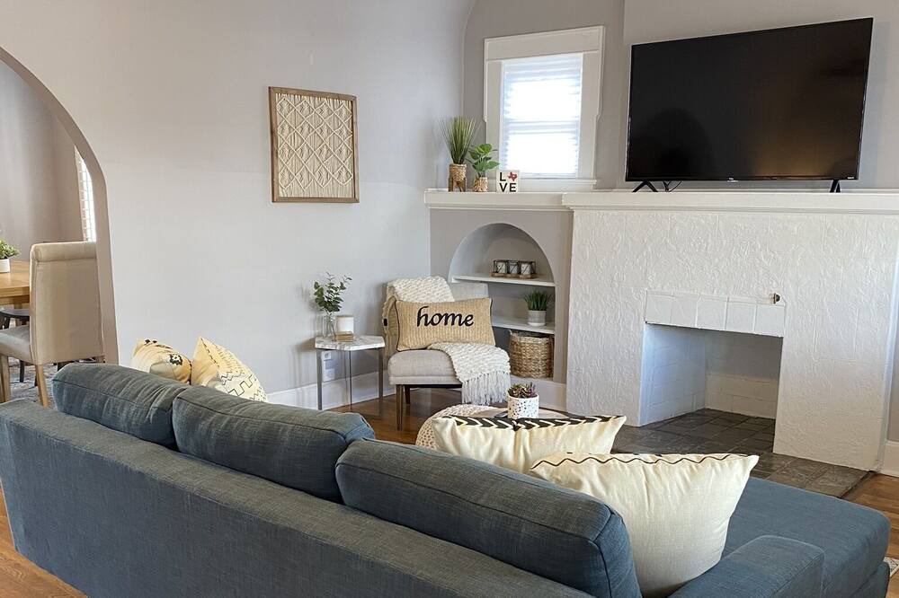 Photo of Livingroom in El Paso