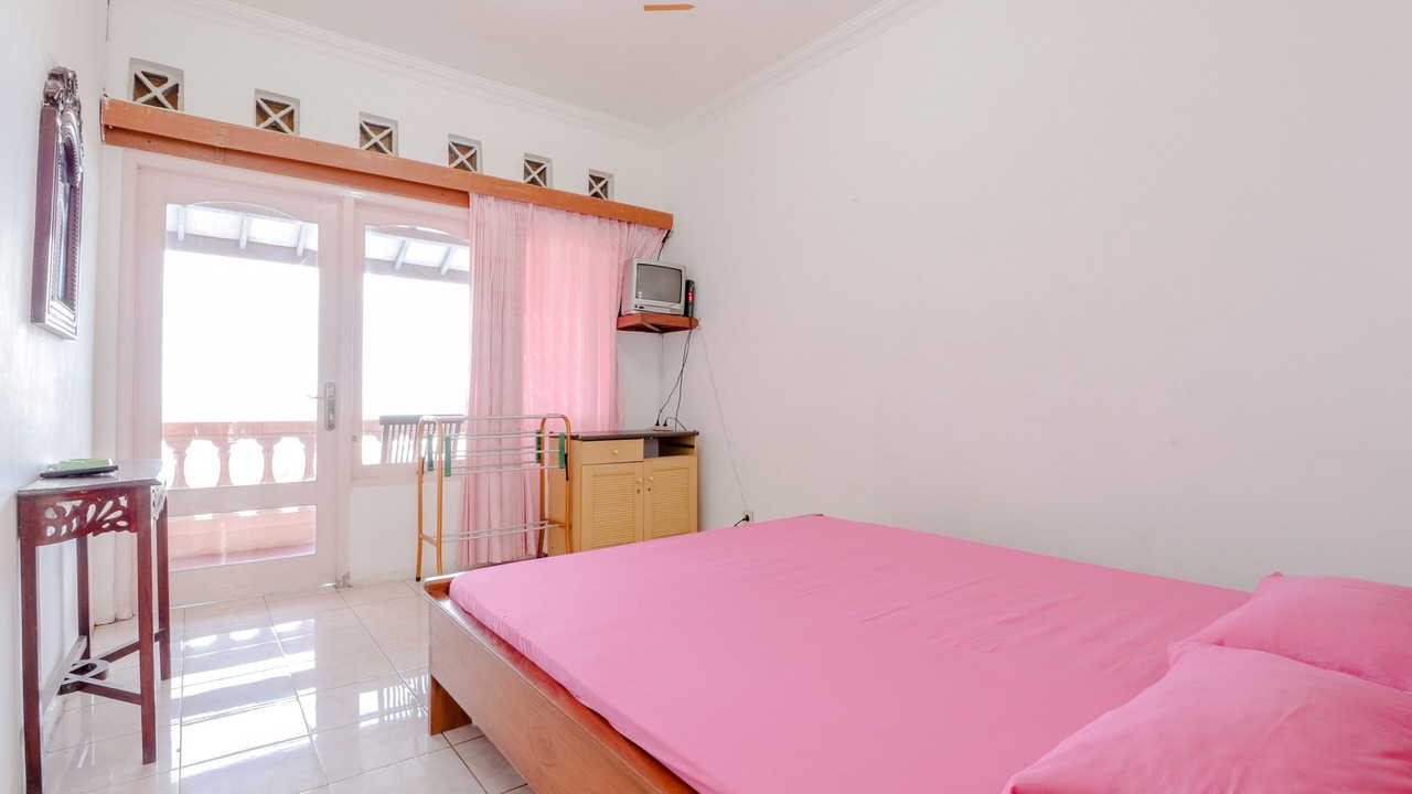 Photo of Bedroom in Kretek