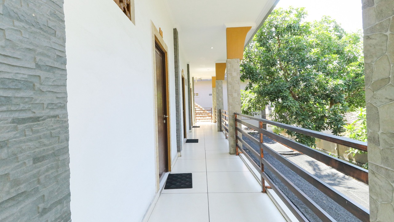 Photo of Patio Balcony in Kartika Plaza
