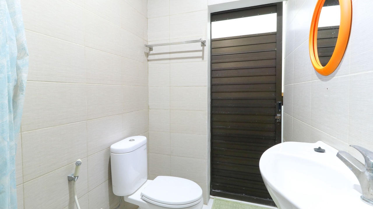 Photo of Bathroom in Kartika Plaza
