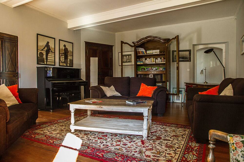 Photo of Livingroom in Lavaur