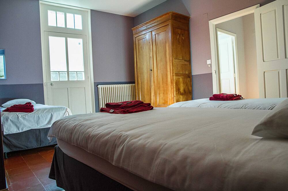 Photo of Bedroom in Lavaur