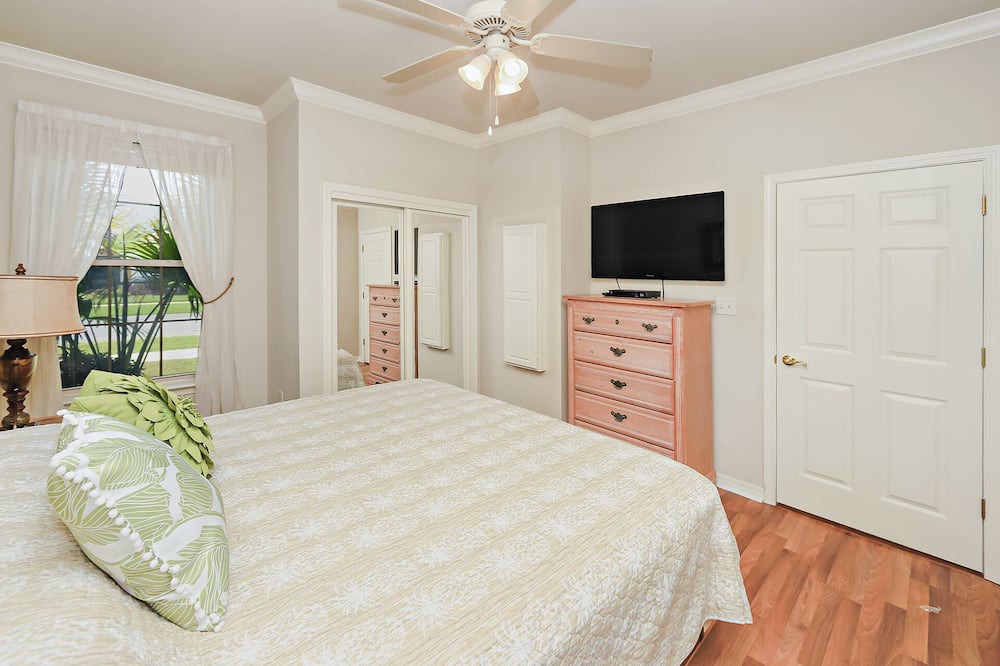 Photo of Others in Avalon Beach Estates