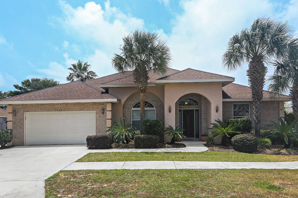 Photo of Outdoor in Avalon Beach Estates