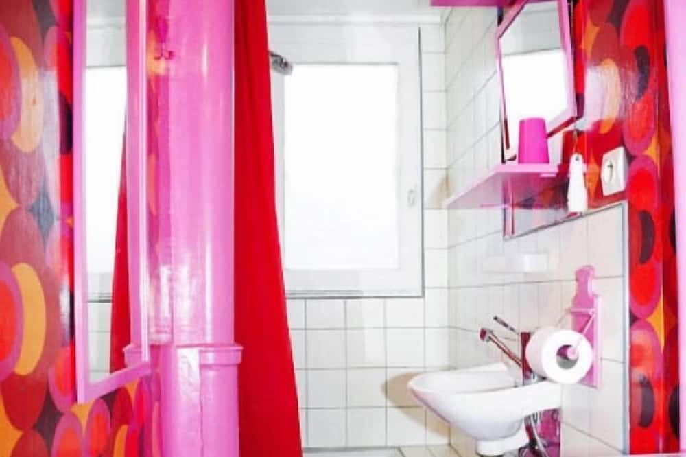 Photo of Bathroom in Quartier de l'Ecole-Militaire