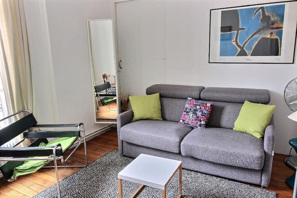 Photo of Livingroom in Quartier de l'Ecole-Militaire